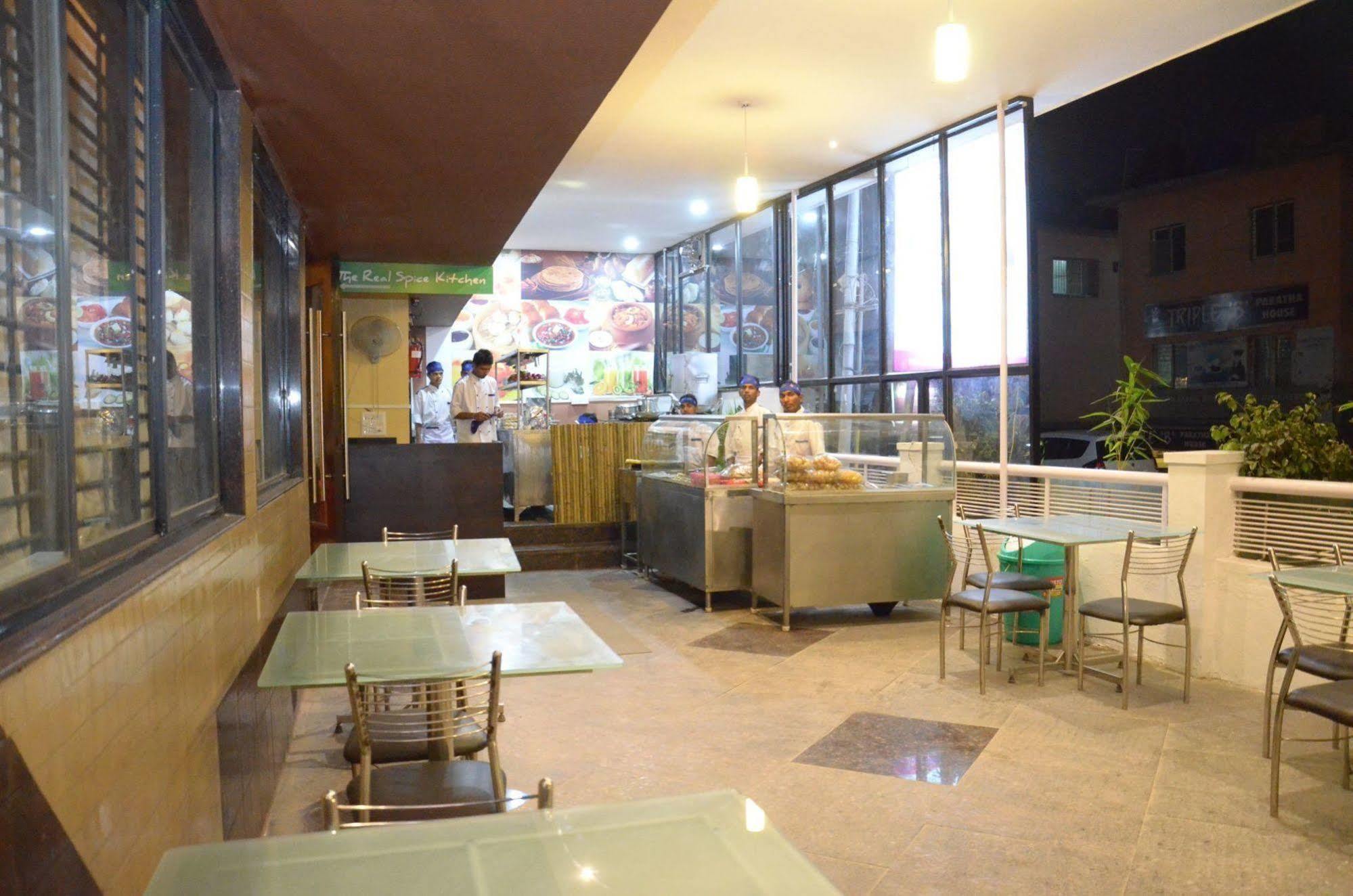 维杰酒店 奥兰加巴德 外观 照片